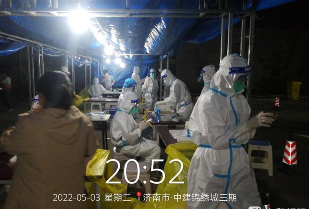 產(chǎn)發(fā)戰(zhàn)疫 |“金鐘大白”同心同行，筑牢社區(qū)疫情防控安全